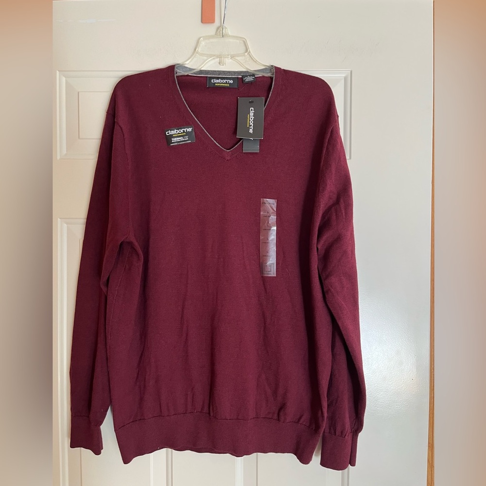 New Men’s Claiborne performance cotton blend V neck burgundy sweater. Size large